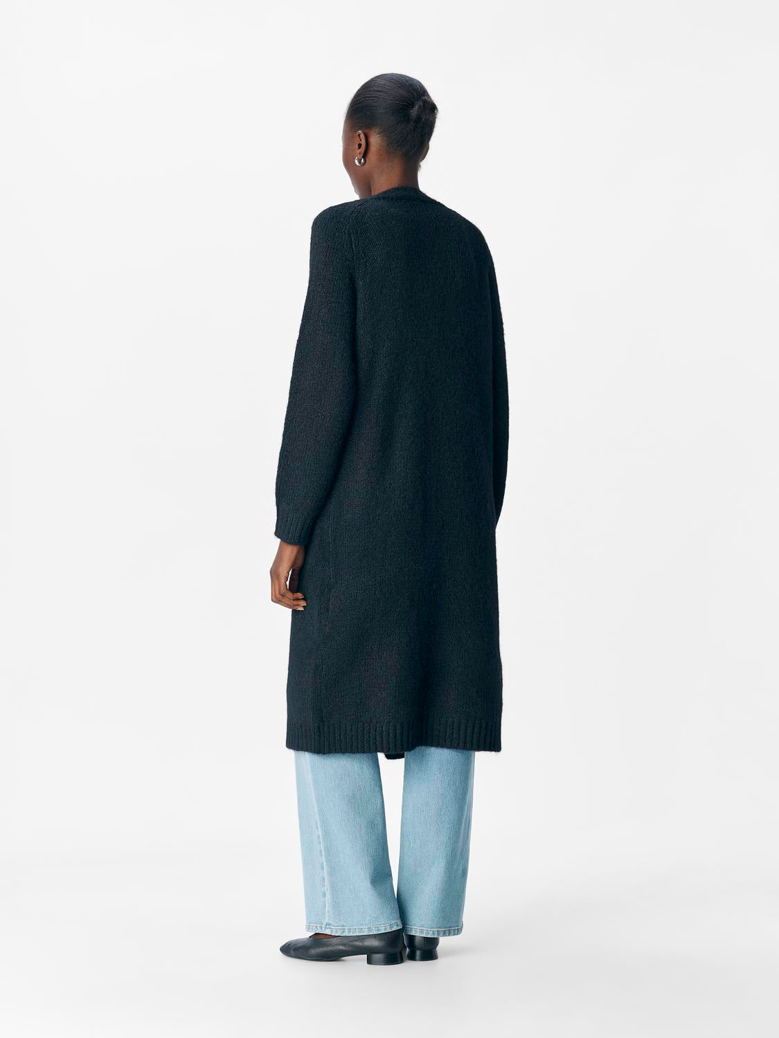 model_shot-back